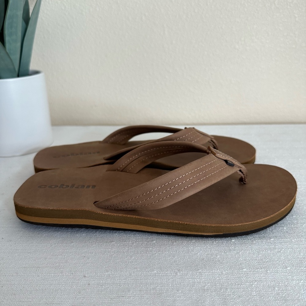 Cobian Las Olas 2™ Tan Vegan Flip Flop Sandals Men’s 8